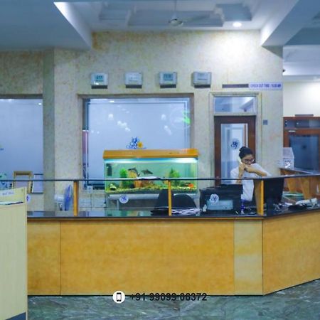 Infocity Club And Resort Gandhinagar Kültér fotó